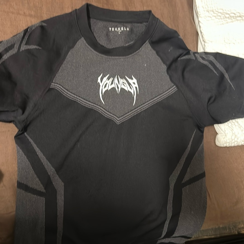 Young La Men’s Large